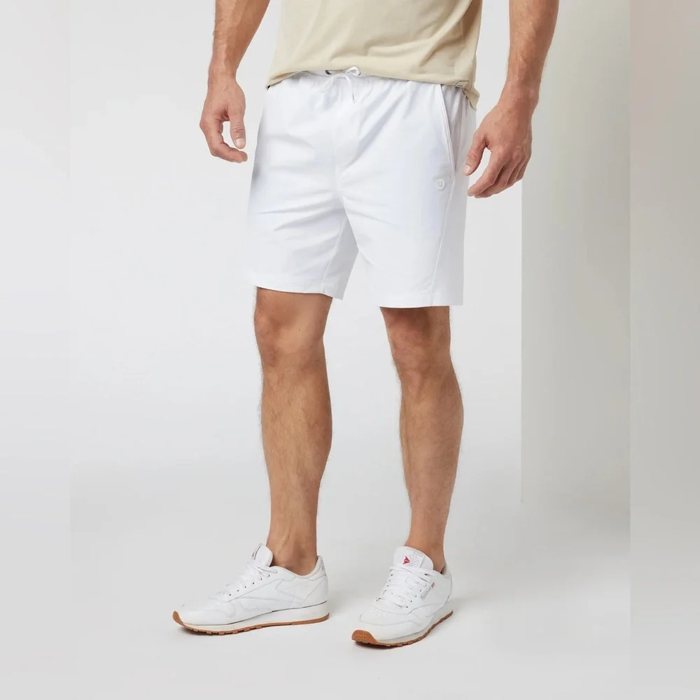 Vuori XXL Crosscourt Shorts men’s $94 white athletic barely used gym - Picture 2 of 10